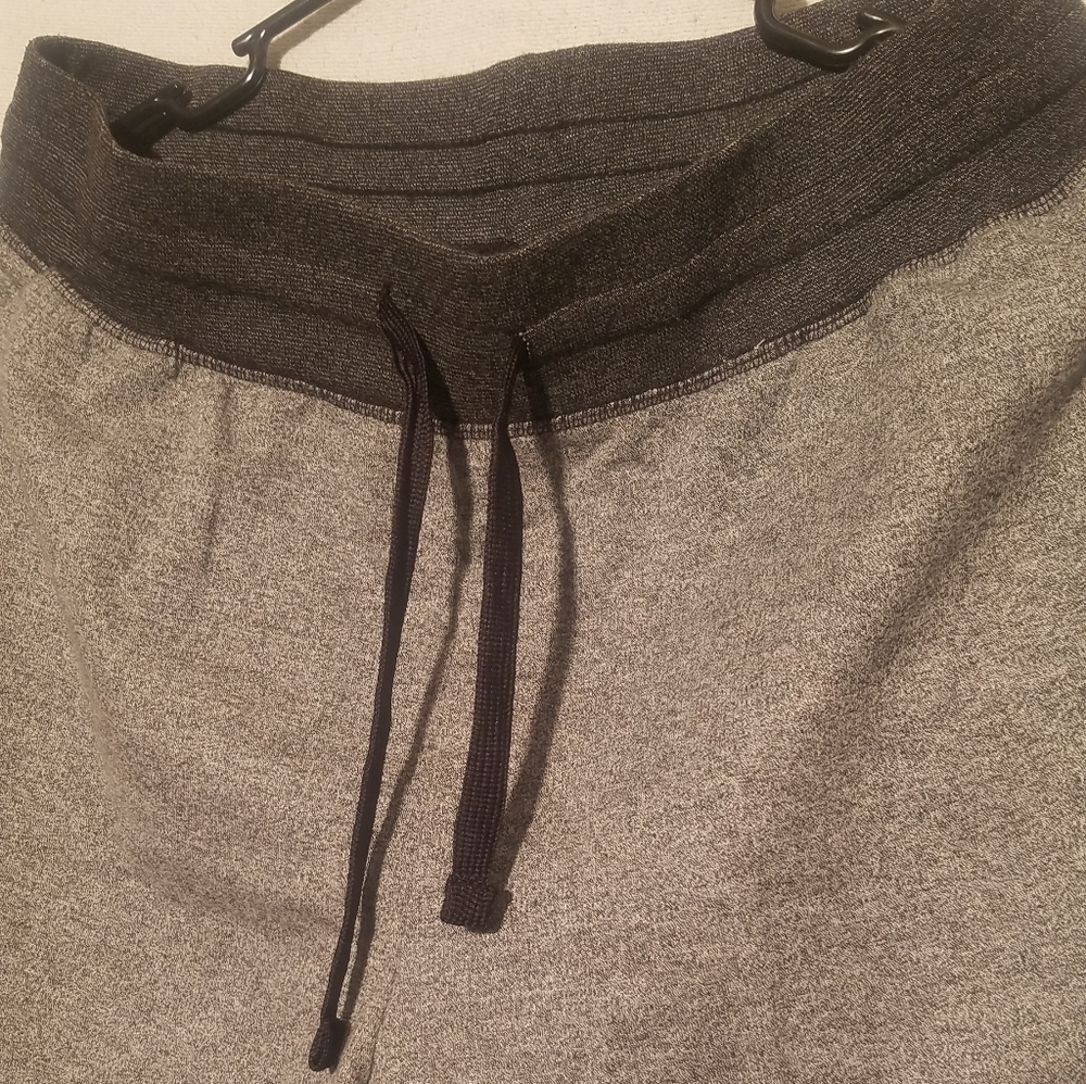 Men's Adult Gray NBA Basketball Athletic Shorts Me - Picture 5 of 7
